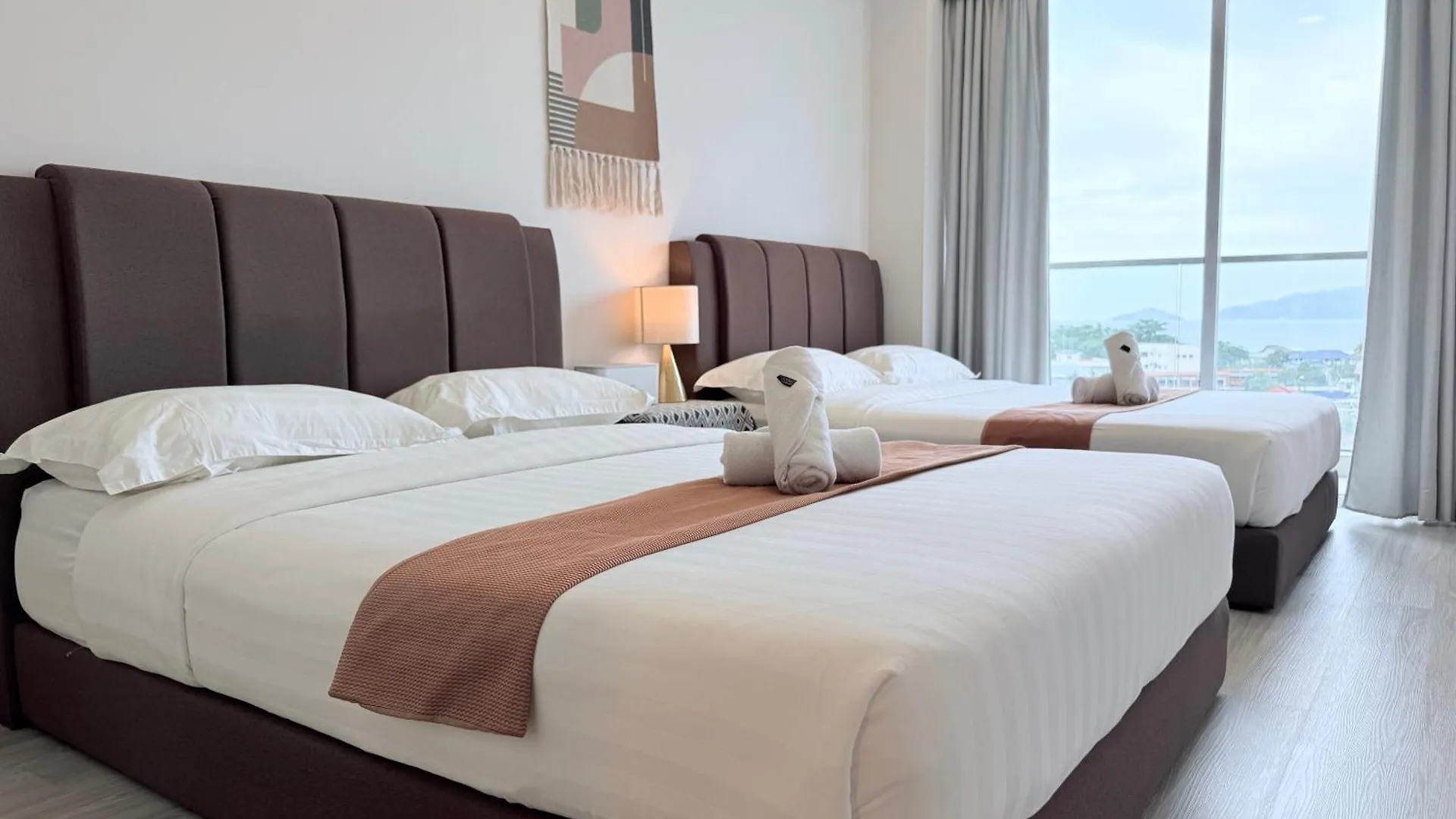 Arusuites Tanjung Aru Kota Kinabalu - Laxzone Suite contacts