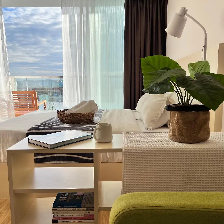 Arusuites Tanjung Aru Kota Kinabalu - Laxzone Suite Malesia