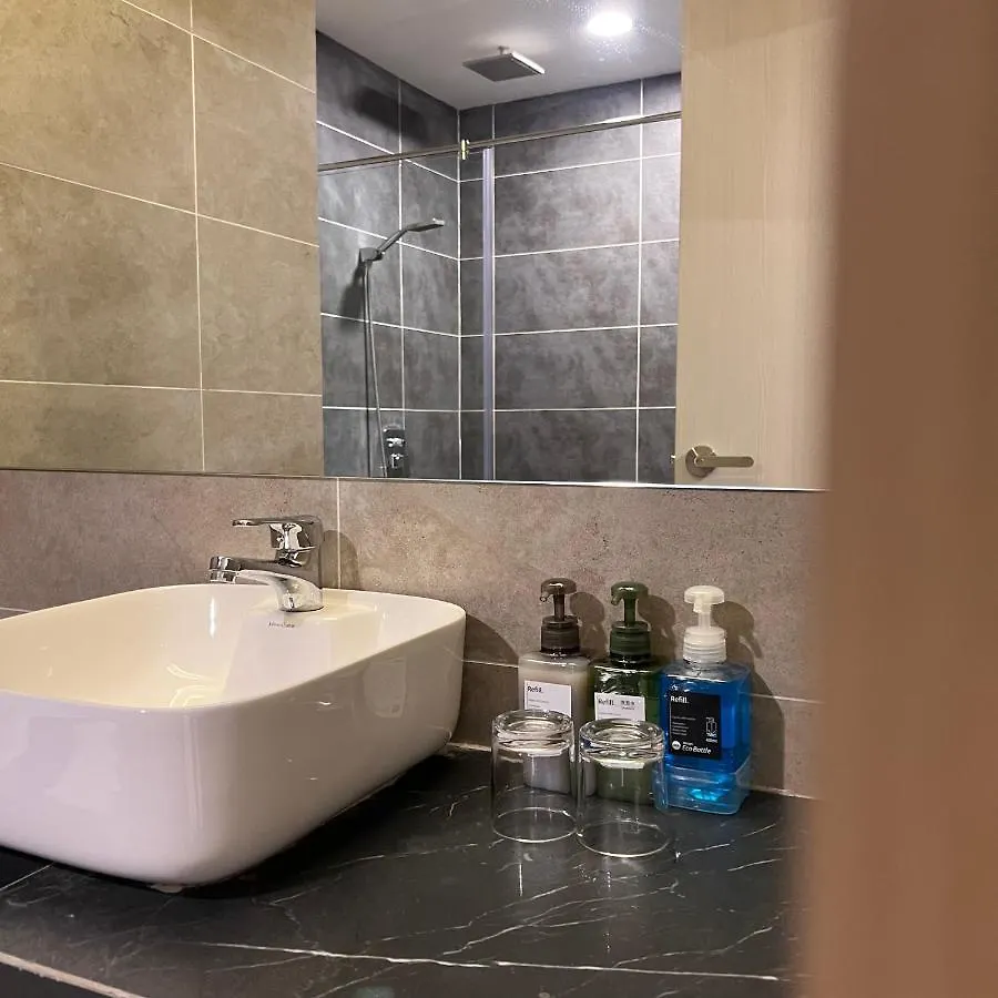 Arusuites Tanjung Aru Kota Kinabalu - Laxzone Suite 0*,