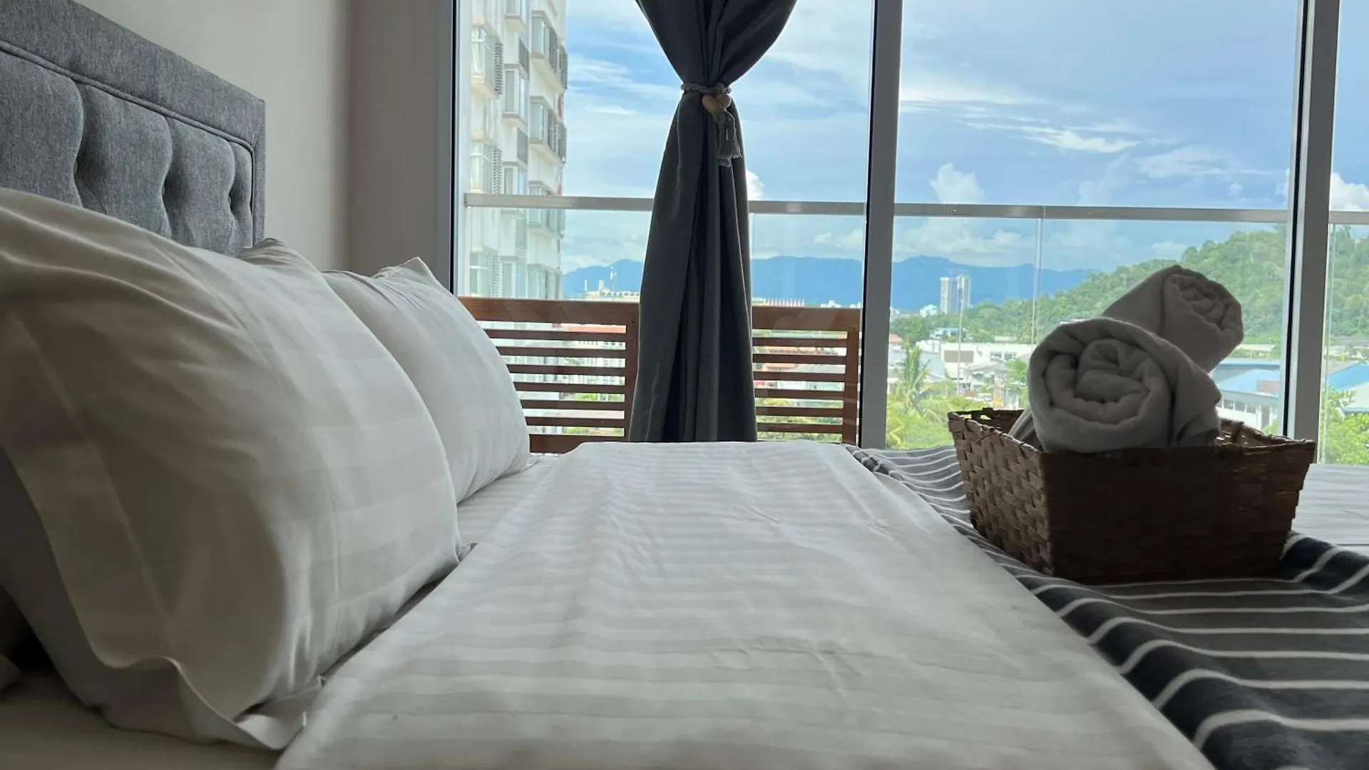 Arusuites Tanjung Aru Kota Kinabalu - Laxzone Suite
